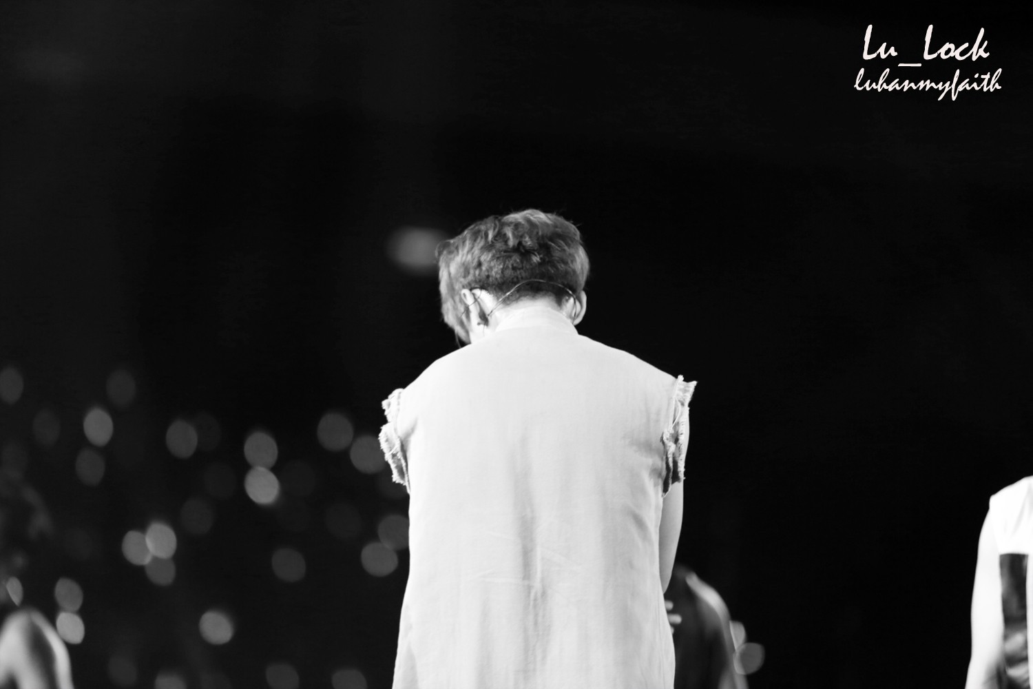 [FANTAKEN] 140711 EXO Concert "The Lost Planet" in Taipei - Day 1 [34P] D01fad47gw1ei9f7m7zgej215o0rs41j