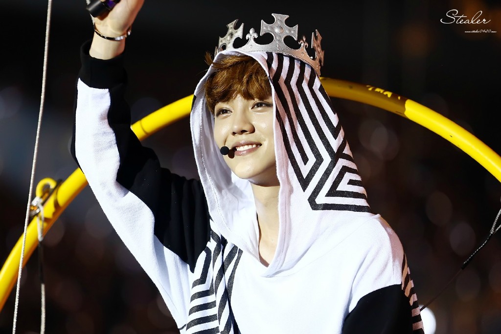 [FANTAKEN] 140601 EXO Concert "The Lost Planet" in HK - Day 1 [85P] 005Blybwgw1egzbmi839aj315o0rsgsl