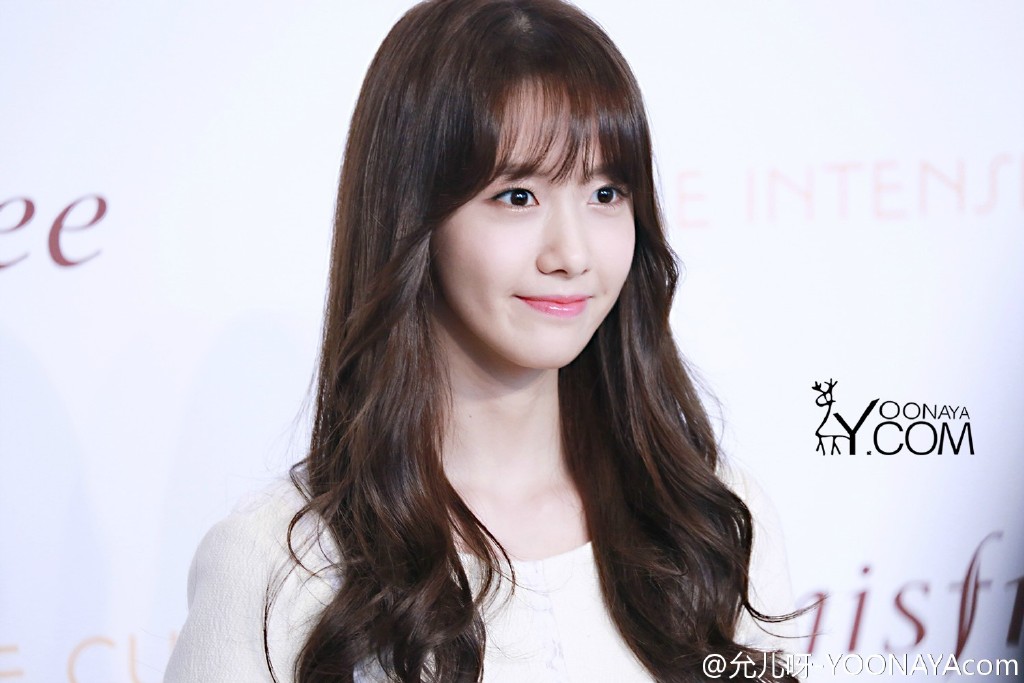 [PIC][15-01-2015]YoonA xuất hiện tại Thượng Hải - Trung Quốc để quảng bá cho sản phẩm mới của thương hiệu "Innisfree" vào trưa nay - Page 3 8426f136tw1eoep48tr1sj215o0rsgqr