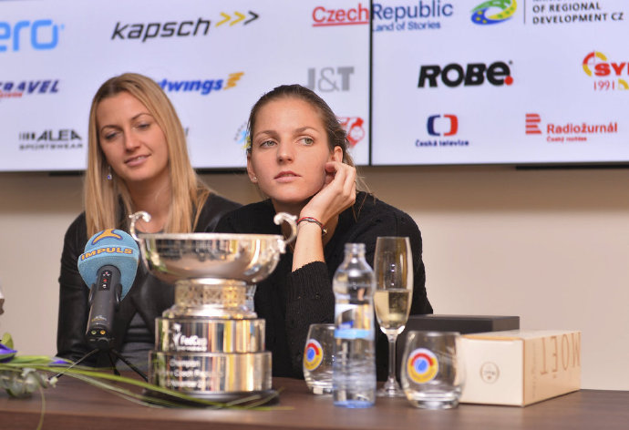 KAROLINA & KRYSTINA PLISKOVA - Página 7 690a8625jw1f9tphc4syfj20t60jzn0g