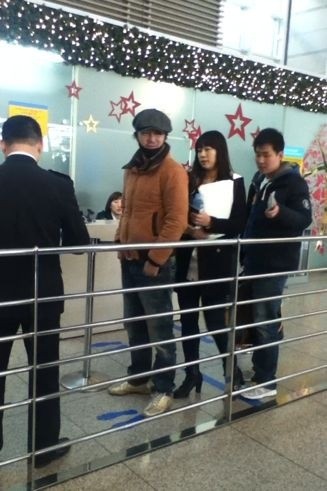 [24.12.11] JunJin's Airport Pics~ Going to Taiwan 545fb082jw1dodxyfvds3j