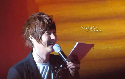 [31.12.11] Shin Hye Sung Year End Concert Pics 545fb082jw1dop23zqnzoj