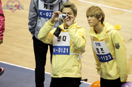 [8.1.12][Pics]Andy @ MBC Idol Athletic Chamionships Part 2 65ba9a9etw1dowitquz7pj