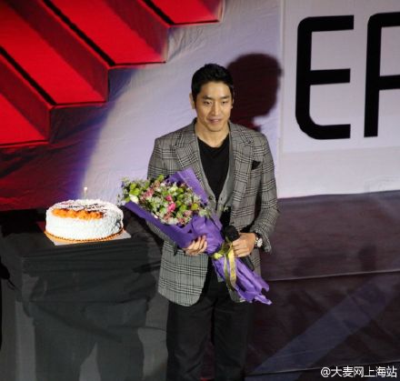 [7.1.12][Pics] Eric Shanghai Fanmeet 66ac300ajw1dou6aj3mtwj