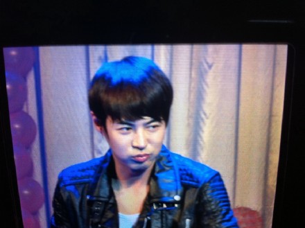 [11.2.12][Pics]JunJin @ Beijing Press Conference + Fanmeet 6d138489jw1dpyrrm7lvnj