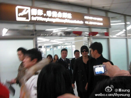 [6.1.12] Eric Seoul-Hongqiao Airport Pics 788a9757gw1dot1dcxr78j