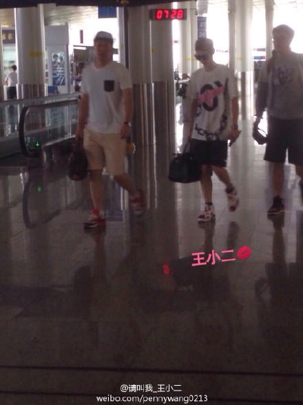 [Preview] 140704 Tianjin & Chengdu Airport [77P] 8a7c4f4djw1ei0gfgzf65j20qo0zktep