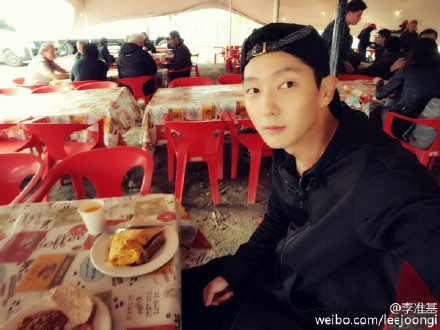 Lee Joon Gi Weibo 111115 9afc0843jw1exwws5cminj20xc0ozn2p