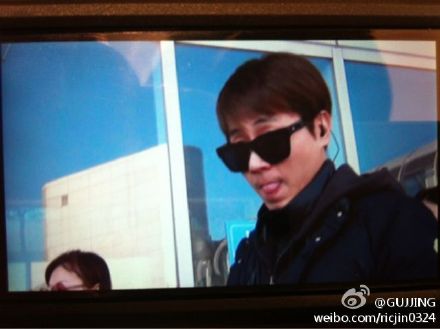 [19.2.12][Pics] Andy~Shanghai & Incheon Airport A1a45ee4jw1dq7uop417ej