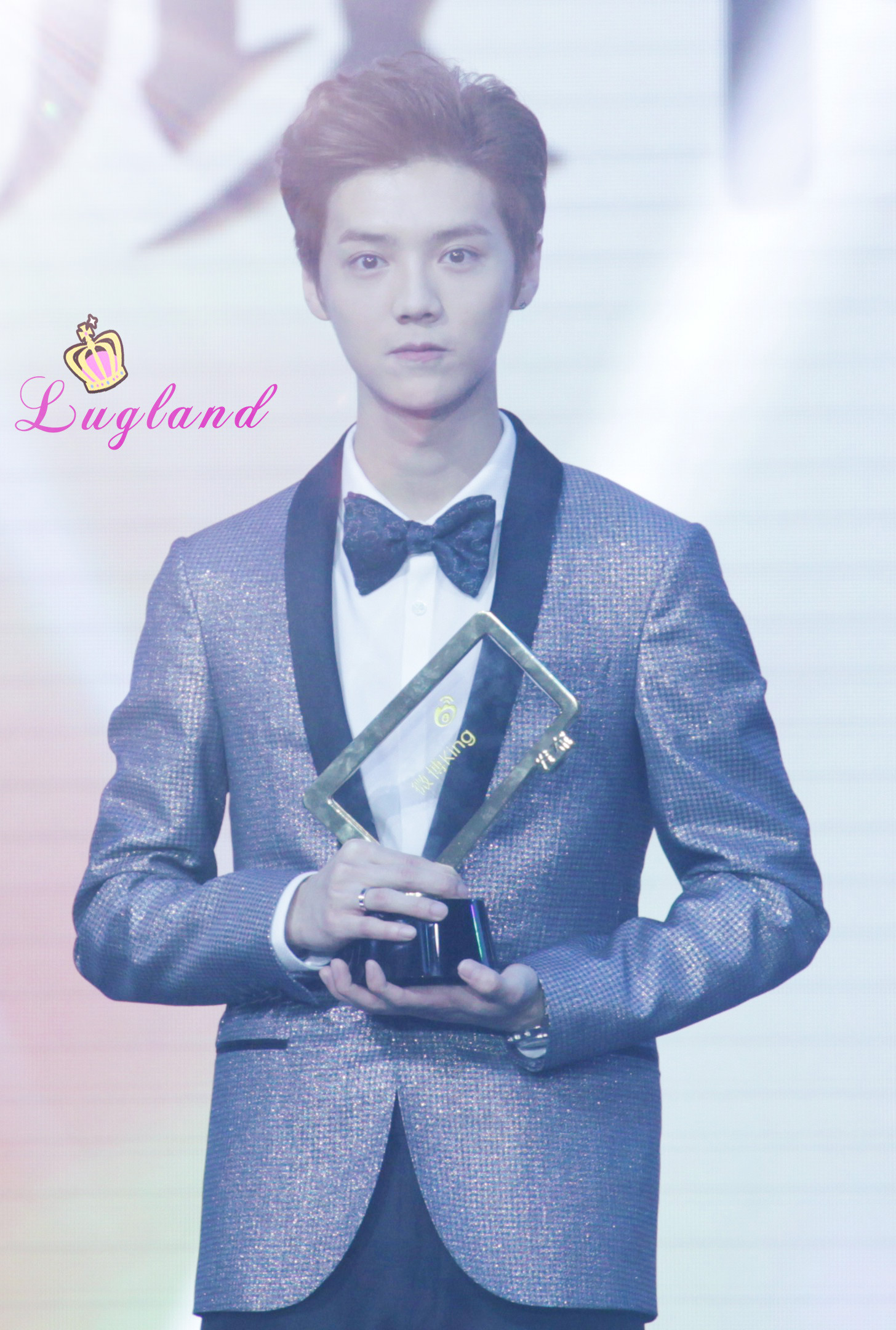 [FANTAKEN] 150115 2014 Weibo Awards Night [100P] 005KJncKjw1eocsd6jbiwj314g1o0qja