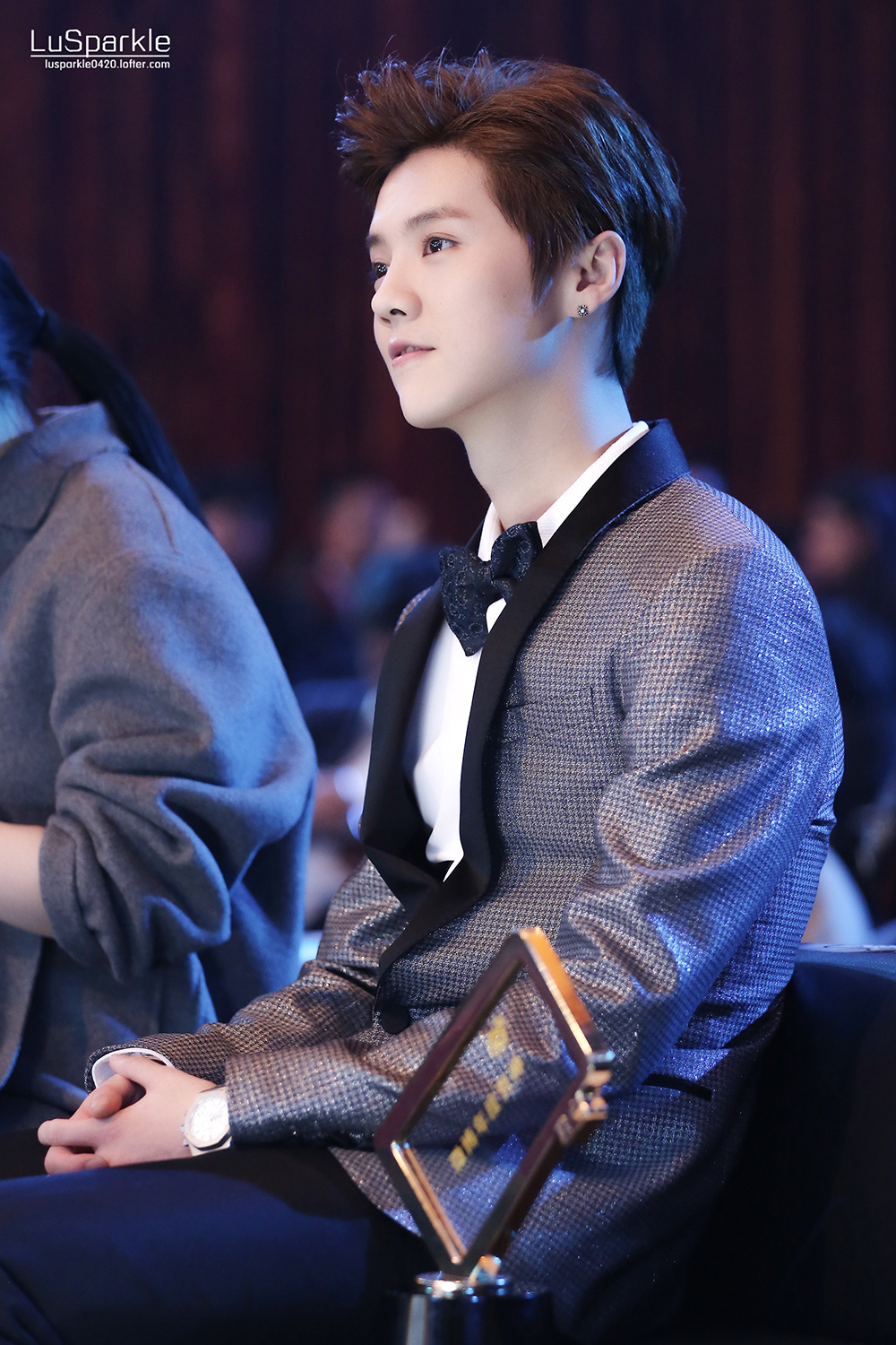 [FANTAKEN] 150115 2014 Weibo Awards Night [100P] 005OSMLnjw1eobmiupmxij30rs15oh2m