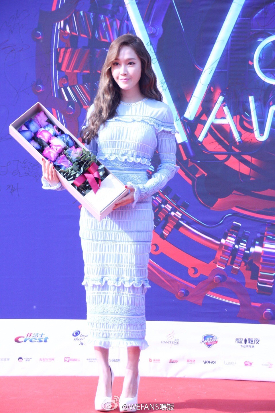 [PIC][10-04-2016]Jessica khởi hành đi Bắc Kinh - Trung Quốc để tham dự "THE 4TH VCHART AWARDS" vào sáng nay - Page 3 005TLC73jw1f2rq4hr9jgj30qo140qcm