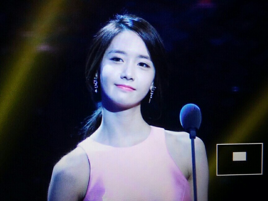 [PIC][05-12-2015]YoonA khởi hành đi Trung Quốc để tham dự "2016 iQiYi Concert 'ALL-STAR CARNIVAL'" vào sáng nay 60495c97jw1eyp14zfsluj20o00i0mz7