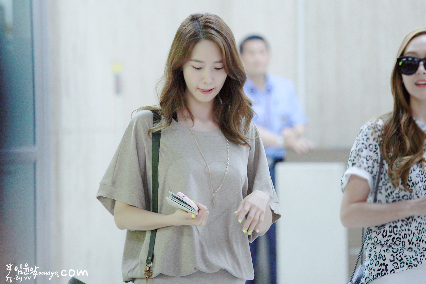 [PIC][20-06-2013]SNSD trở về Hàn Quốc vào trưa nay 67591cb1gw1e5uwt8k8iej21400qodts