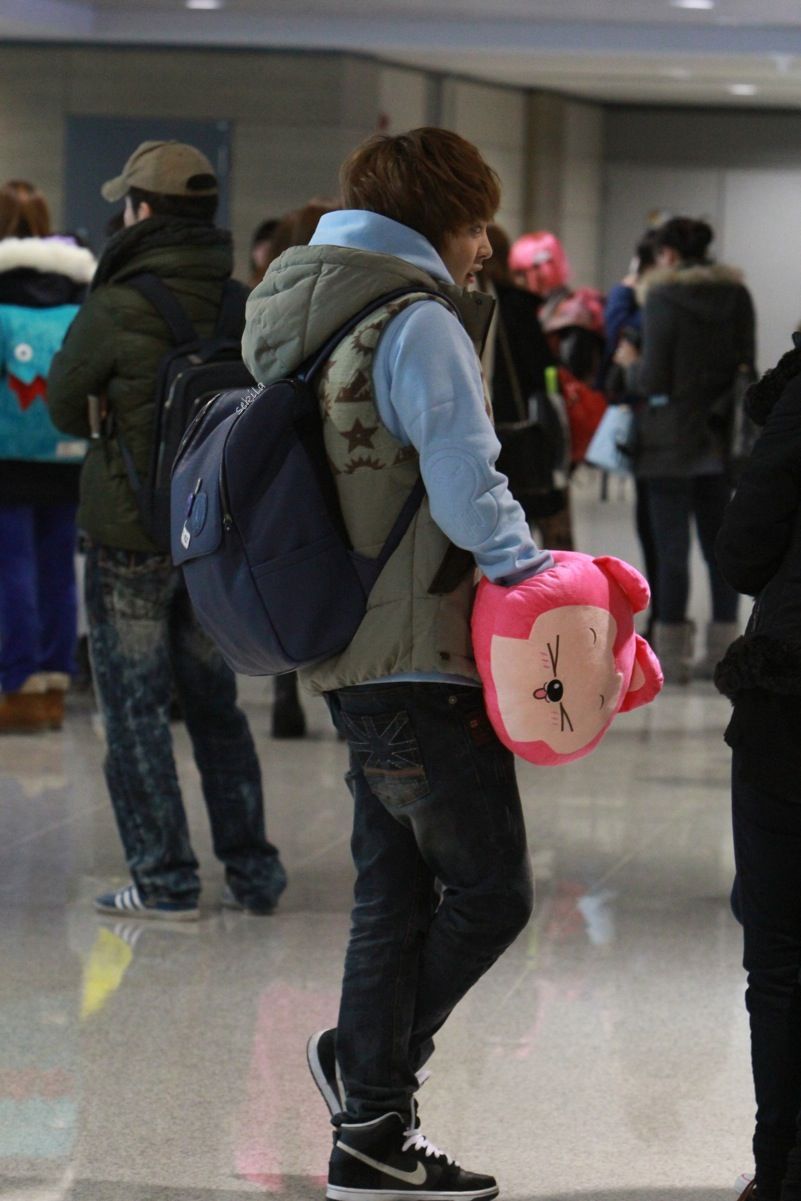 [Fantaken] 010113 EXO M XiuMin @ Incheon + Nanjing Airport 678e6c25jw1e0eaexqr9vj