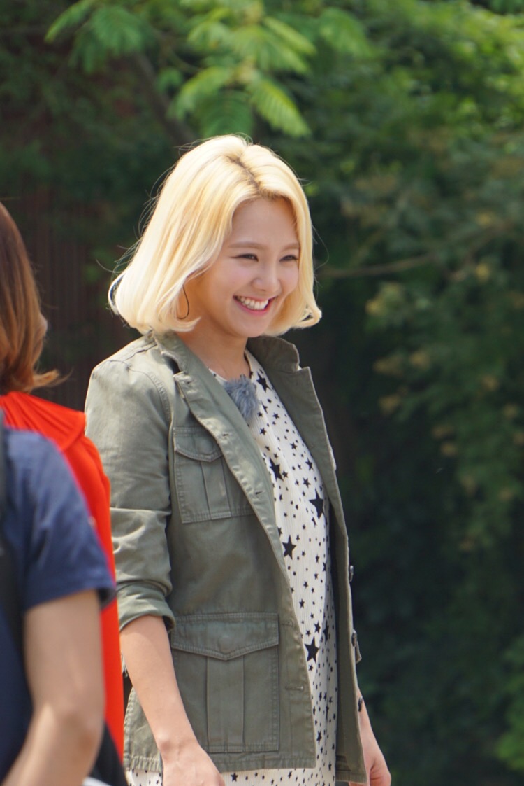 [PIC][23-05-2016]Sunny và HyoYeon khởi hành đi Trung Quốc để ghi hình cho chương trình '스타강림/Star Descent' vào tối nay 67ae9ed9jw1f48lgpbdg2j20ku0v7tce