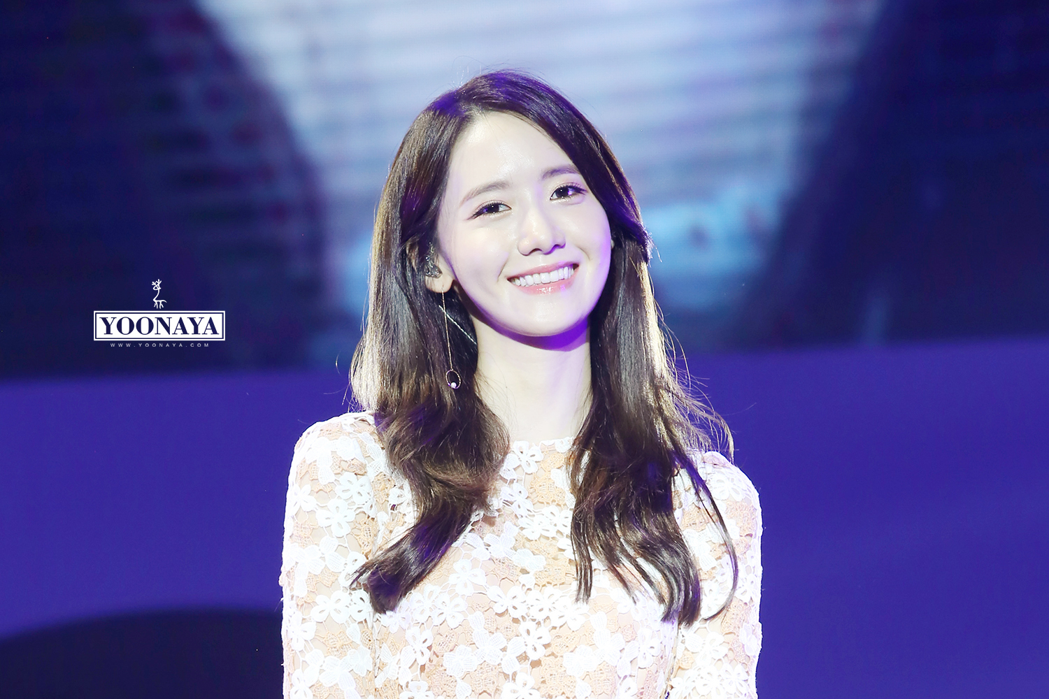 [PIC][24-07-2016]YoonA khởi hành đi Trùng Khánh - Trung Quốc để tham dự "2016 YoonA 1st Fanmeet - BLOSSOM in Chongqing" vào sáng nay - Page 3 67bca597jw1f67nmutepsj215o0rsx47