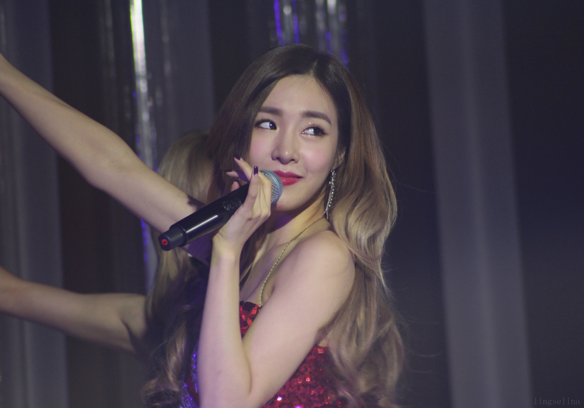 [PIC][27-10-2015]TaeTiSeo khởi hành đi Thượng Hải – Trung Quốc để tham dự "Lễ kỷ niệm 35 năm thành lập Louis Quatorze" vào sáng nay - Page 6 68495ad3gw1f00f0ujkbuj21kw13rgzo