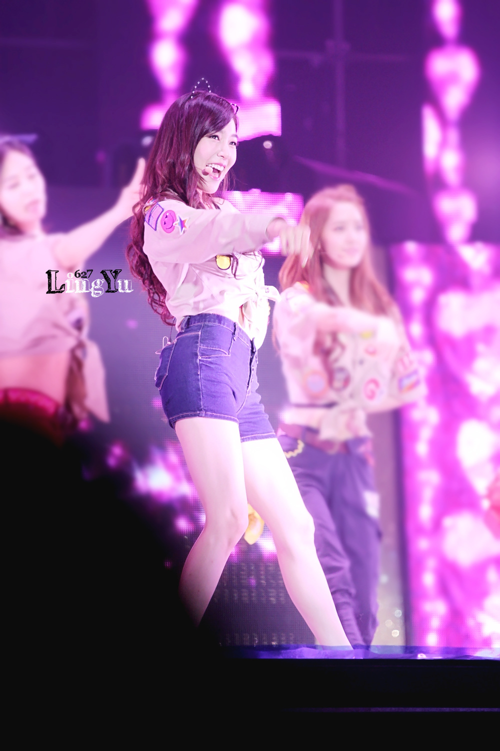 [PIC][28-06-2013]SNSD khởi hành đi Bắc Kinh để biểu diễn tại "The 15th Korea China Music Festival" vào sáng nay - Page 6 687a79f5jw1e6679b6magj20rs15ogvg