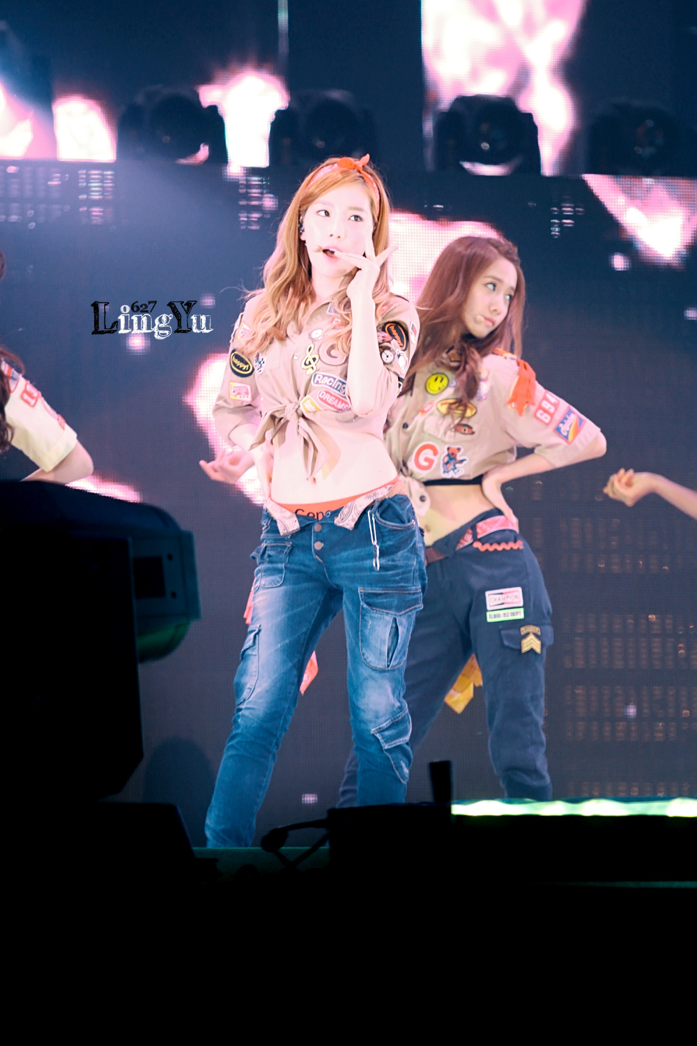 [PIC][28-06-2013]SNSD khởi hành đi Bắc Kinh để biểu diễn tại "The 15th Korea China Music Festival" vào sáng nay - Page 6 687a79f5jw1e669sgg8l2j20rs15odrp