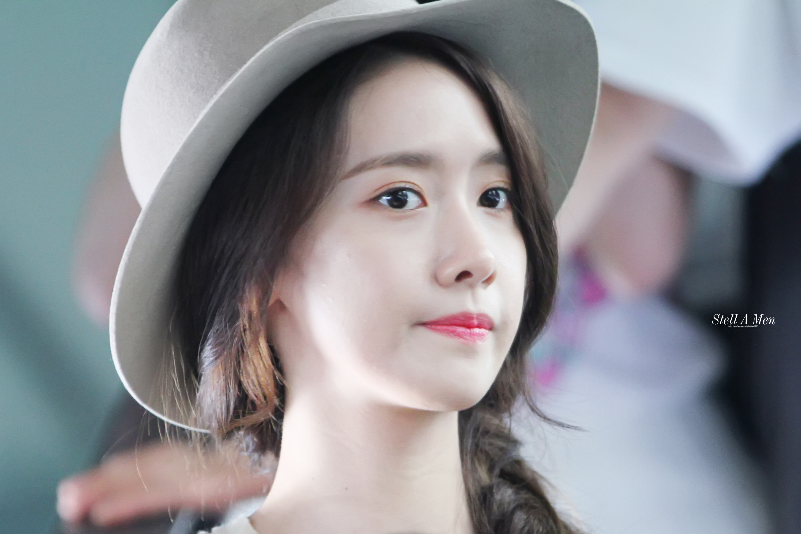 [PIC][25-07-2016]YoonA xuất phát đi Thượng Hải vào chiều nay 6b3420c2gw1f66lrqfovsj222l1dqu0x