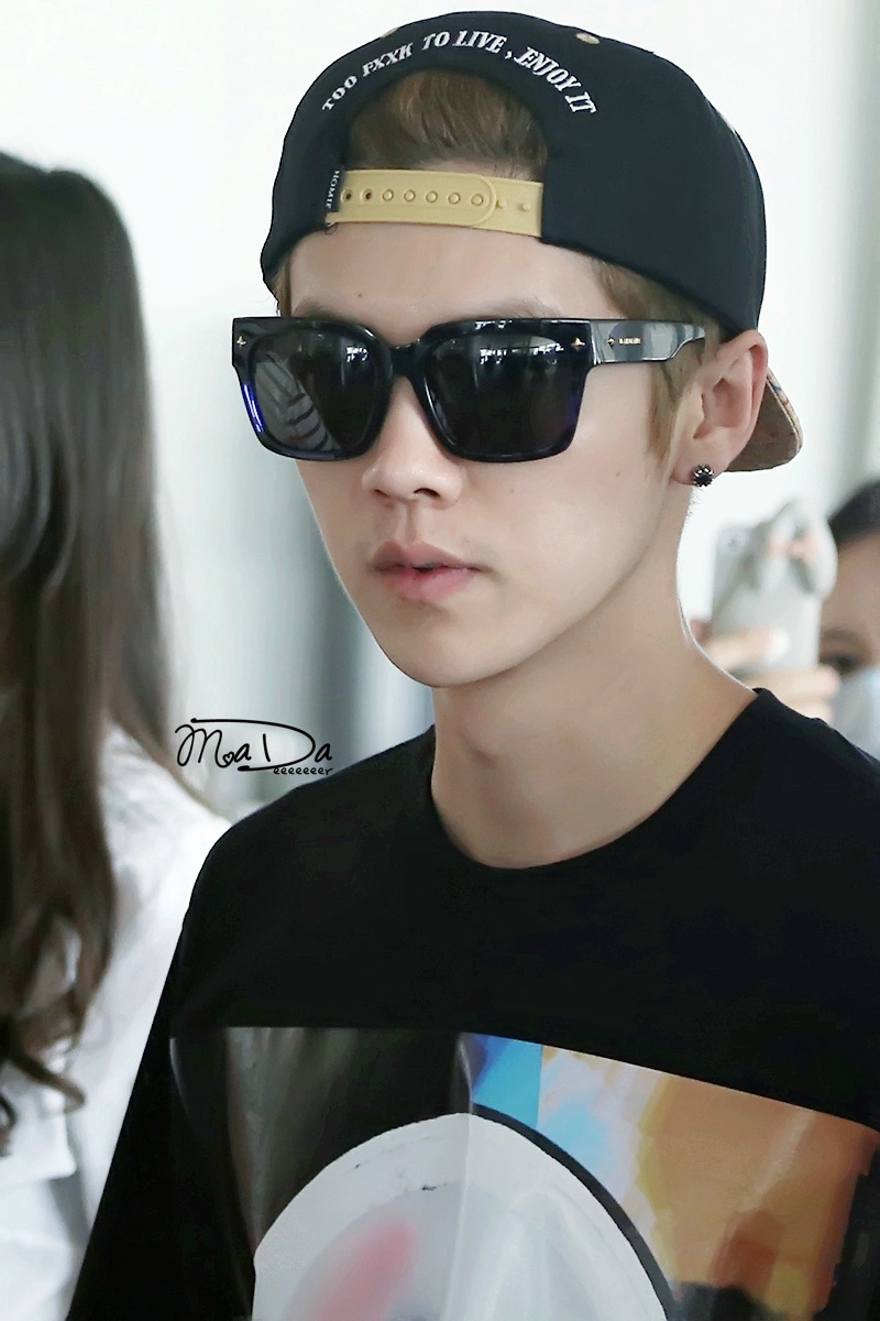 [FANTAKEN] 140628 Tianjin Airport - Departure [37P] 6c97debfjw1ehu3v64qp8j20m80xcq8o