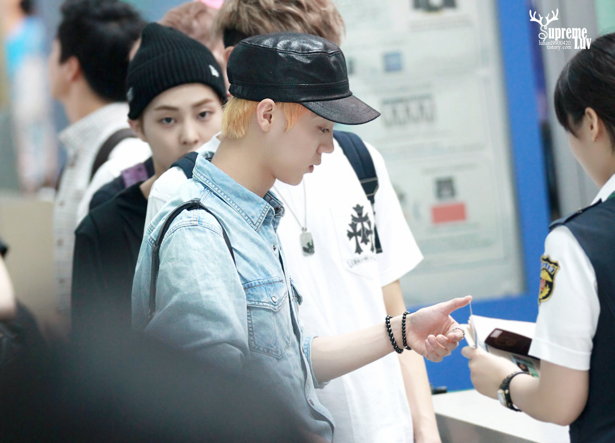 [FANTAKEN] 130715 Incheon International Airport - Departure [11P]  6daaa30bgw1e6nlvlqm28j20xc0o2ain