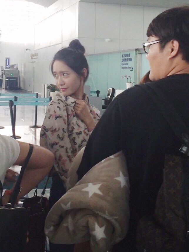 [PIC][26-05-2015]YoonA trở về Hàn Quốc vào trưa nay 71d7a1f0jw1eshcy8iuqij20hv0nujts