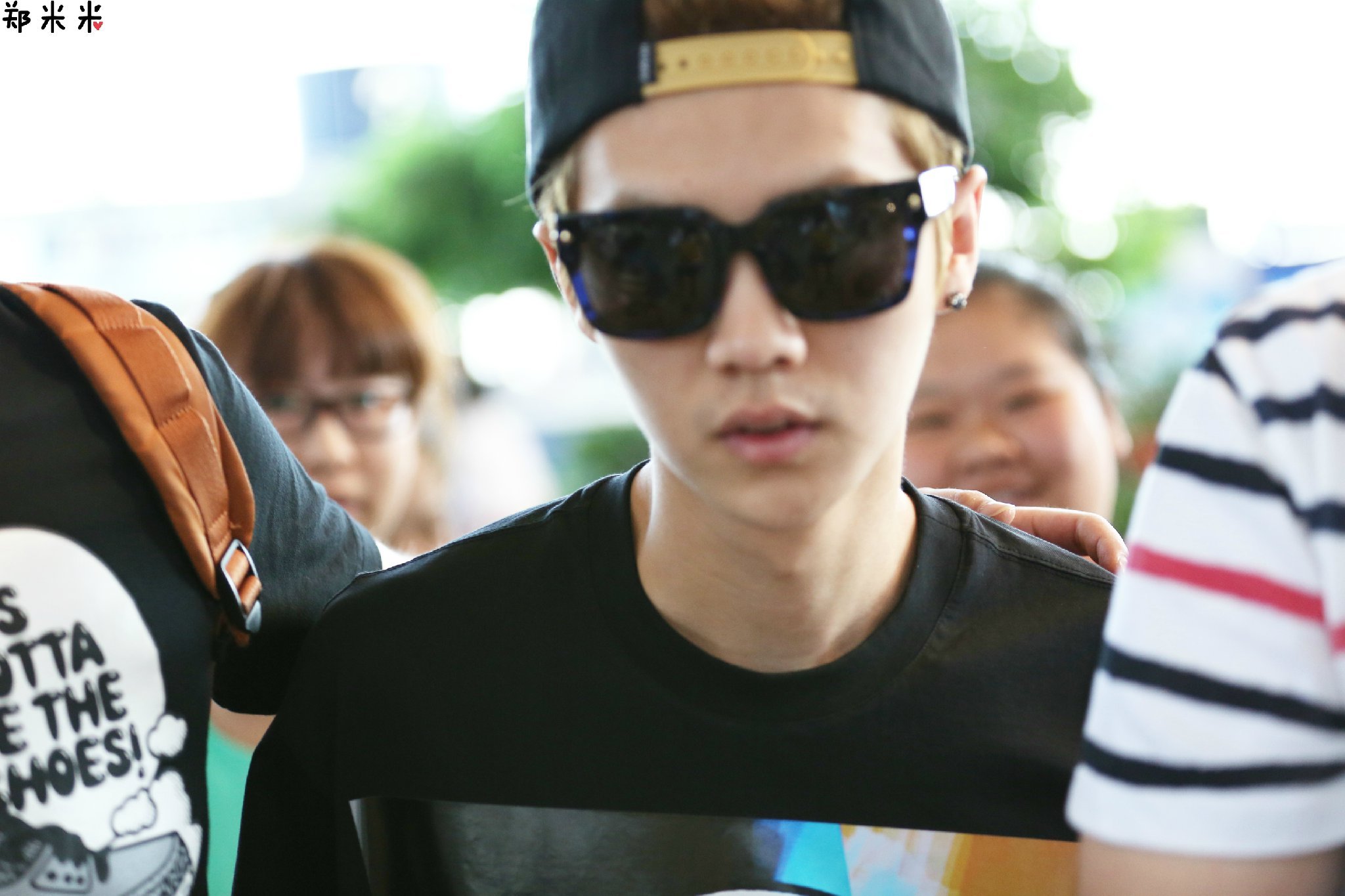 [FANTAKEN] 140628 Tianjin Airport - Departure [37P] 87be56f5tw1ehtv6s8kckj21kw11xgsb