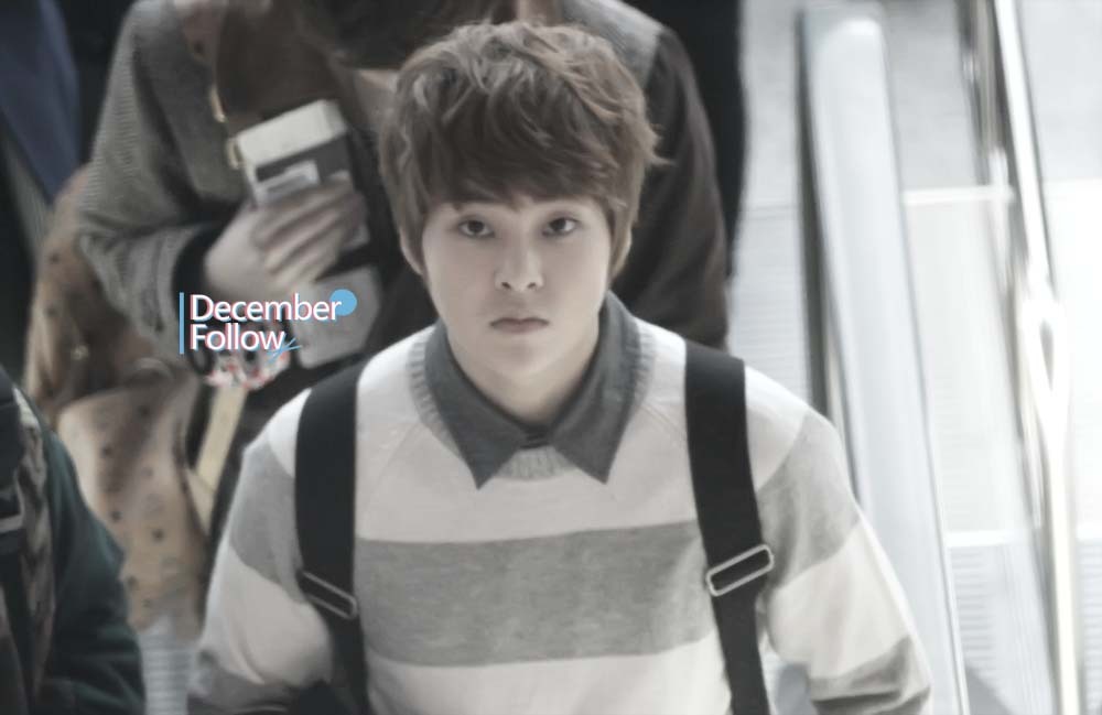 [Fantaken] 081212 EXO M XiuMin @ Incheon + Beijing Airport A1bfc79fjw1dzndbc49ldj