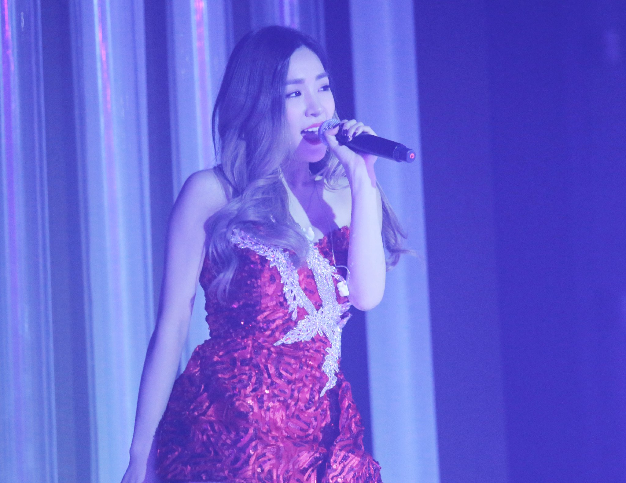 [PIC][27-10-2015]TaeTiSeo khởi hành đi Thượng Hải – Trung Quốc để tham dự "Lễ kỷ niệm 35 năm thành lập Louis Quatorze" vào sáng nay - Page 3 B0d55ba3gw1exh2lu0wkmj21kw17yqey