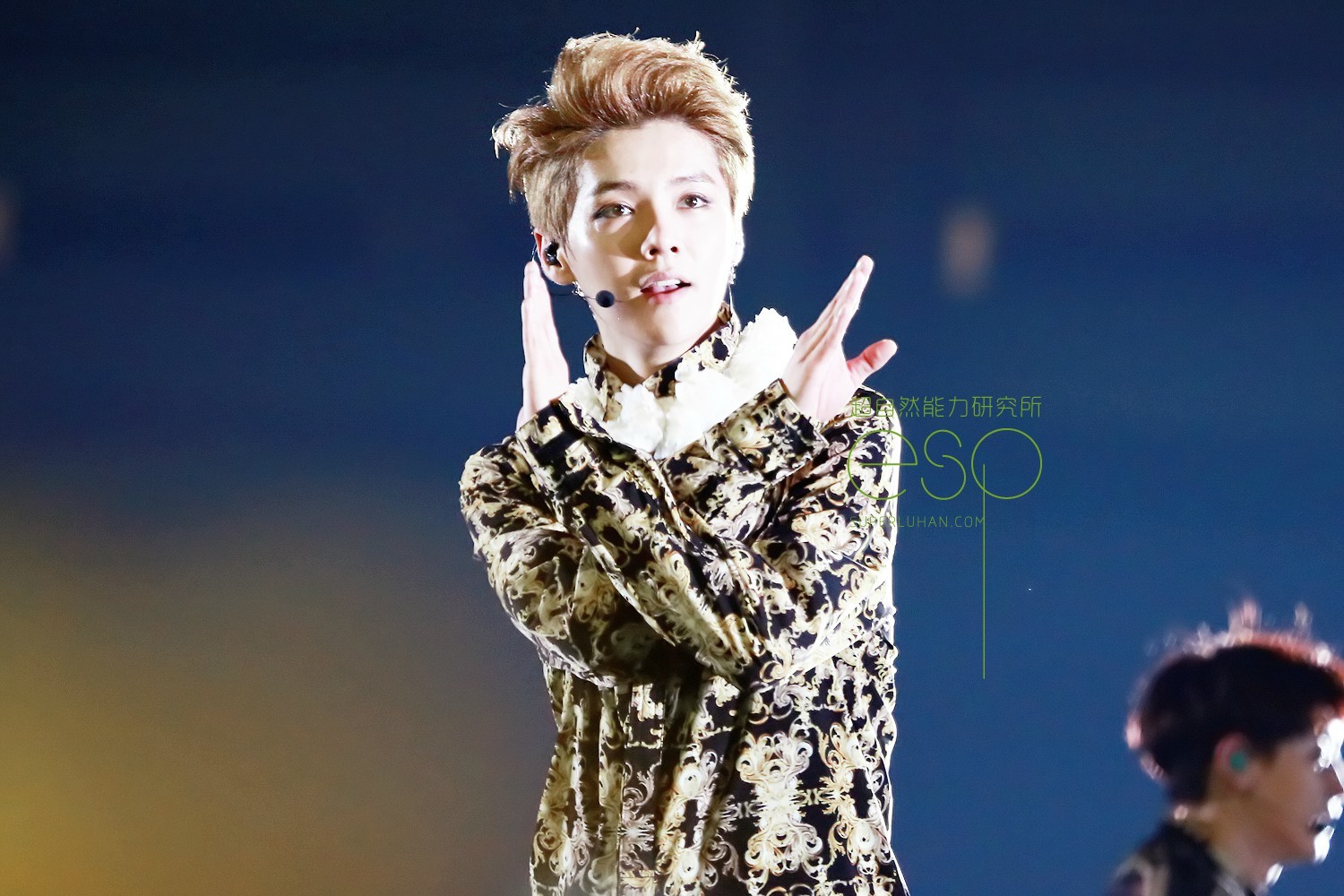 [FANTAKEN] 140705 EXO Concert "The Lost Planet" in Chengdu [150P] B1ae64b9gw1ei4hurbnm9j215o0rs11f