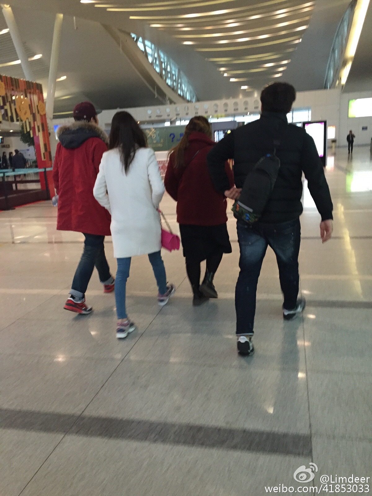 [PIC][23-02-2015]YoonA trở về Hàn Quốc vào sáng nay B99ce5a7jw1epj0jjomhpj20xc18gds2