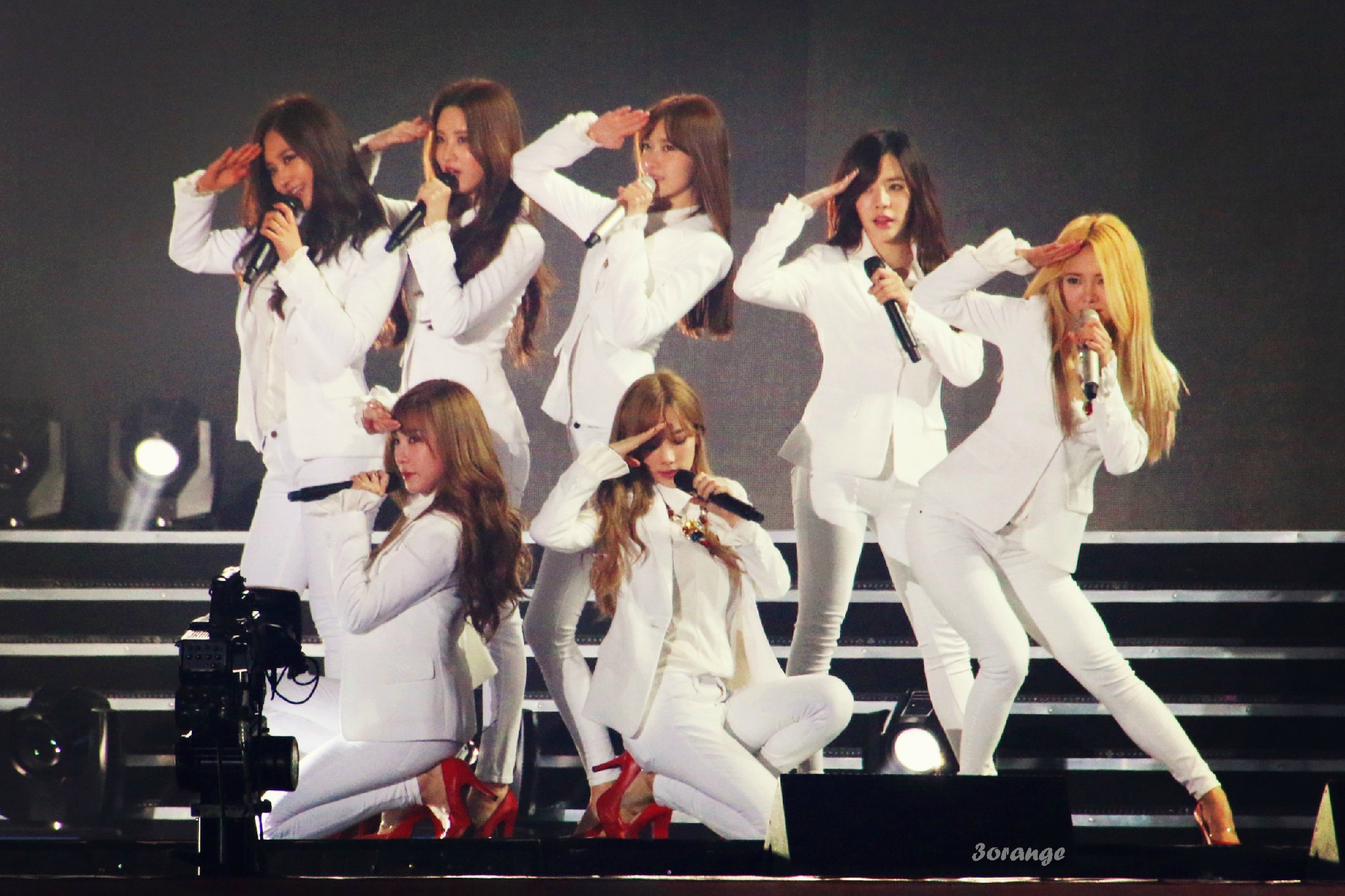 [PIC][24-10-2014]SNSD khởi hành đi Trung Quốc để biểu diễn tại "MBC Korean Music Wave in Beijing 2014" vào chiều nay - Page 2 Bcf09ebbtw1elq1qk0fgtj21kw11x13c