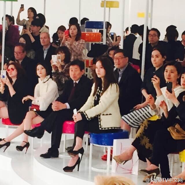 [PIC][04-05-2015]YoonA tham dự sự kiện "Chanel Cruise Collection Show in Seoul" vào tối nay C5d787b6jw1ersgqd8sy6j20hs0hswg4