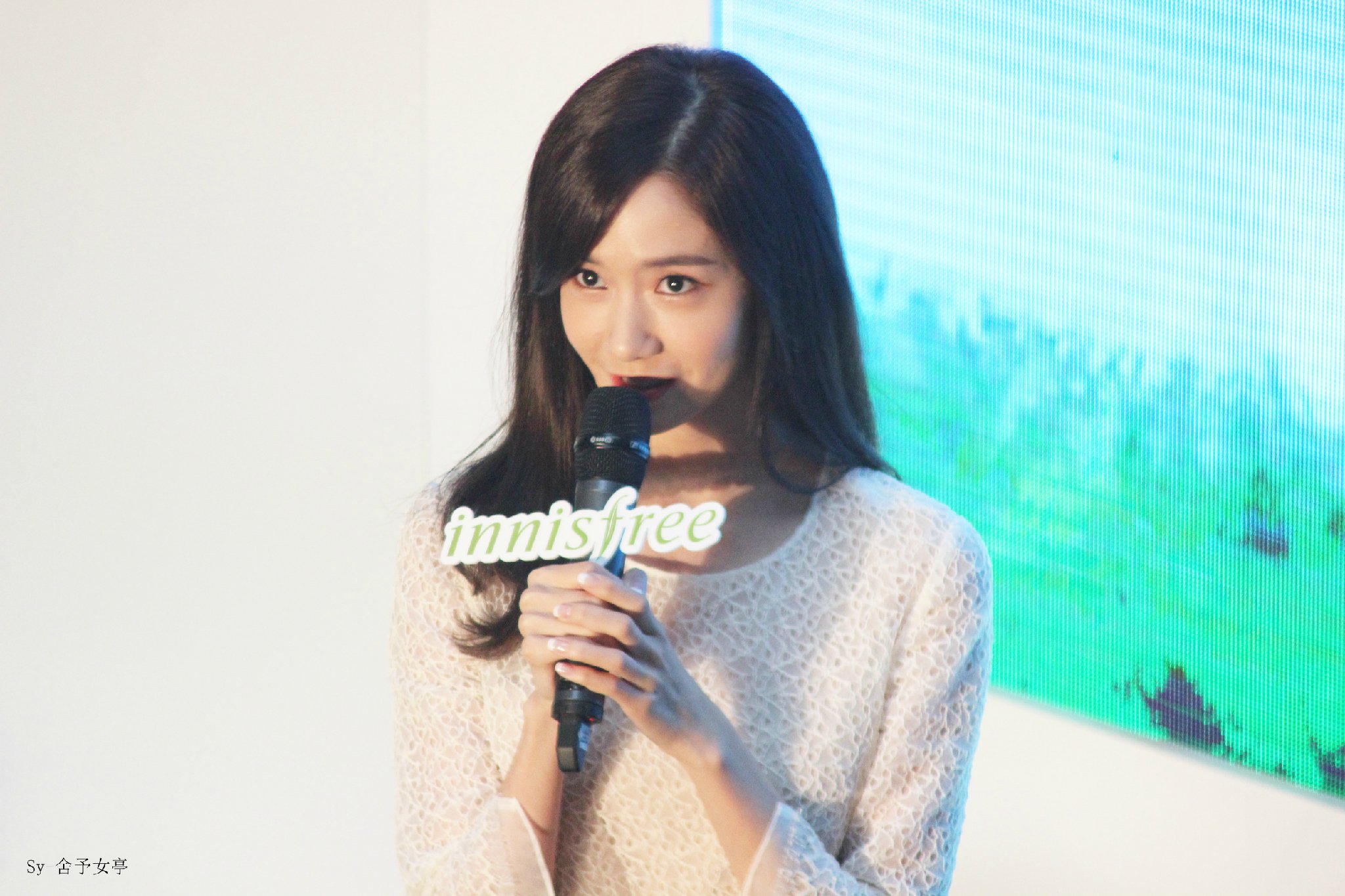 [PIC][18-09-2015]YoonA khởi hành đi Bắc Kinh - Trung Quốc để tham dự sự kiện "Innisfree GREEN BICYCLE TOUR" vào sáng nay - Page 3 Da0e7c5ejw1ew84zqxb9xj21kw11xdpg