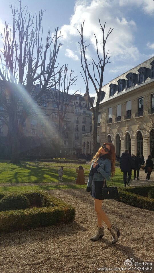 [PIC][03-03-2016]Tiffany khởi hành đi Pháp để tham dự "Paris Fashion Week 2016" vào sáng nay - Page 6 005UpZKOgw1f20x8zcqx8j30f00qo0x7