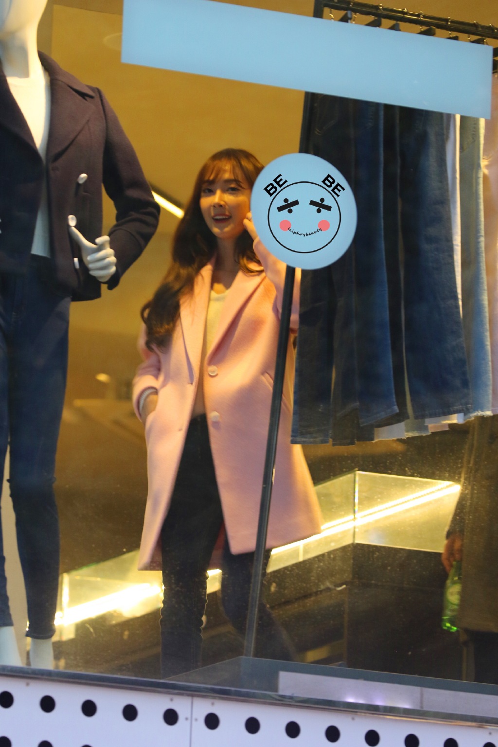 [PIC][02-11-2015]Jessica tham dự buổi Fansign và ra mắt cửa hàng cho "BLANC & ECLARE X KOON" vào chiều nay 4a85abbbjw1exur3lce56j226k39ukjl