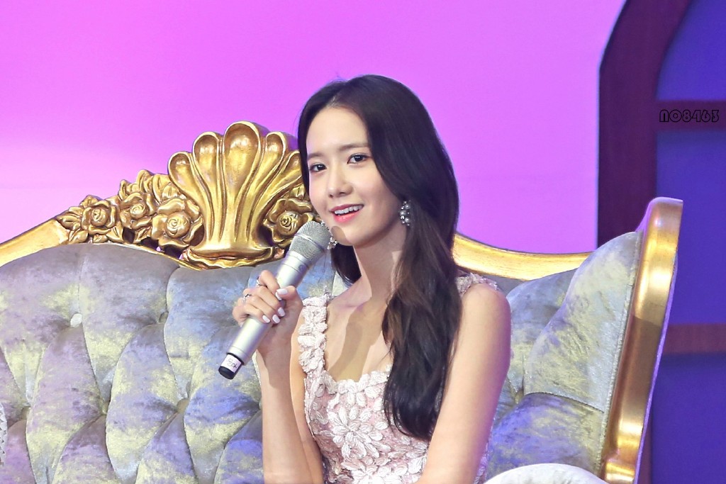 [PIC][24-06-2016]YoonA khởi hành đi Bắc Kinh - Trung Quốc để tham dự "2016 YoonA 1st Fanmeet - BLOSSOM in Beijing" vào sáng nay - Page 3 67707078jw1f5dimn0gbsj21900u047l