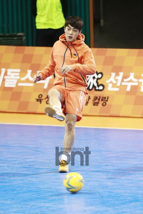  [PICS + FANTAKEN][13.01.14] DooJoon @ Idol Champion 2014 6d045b8fgw1echq4tr3vyj20dw0kumy6