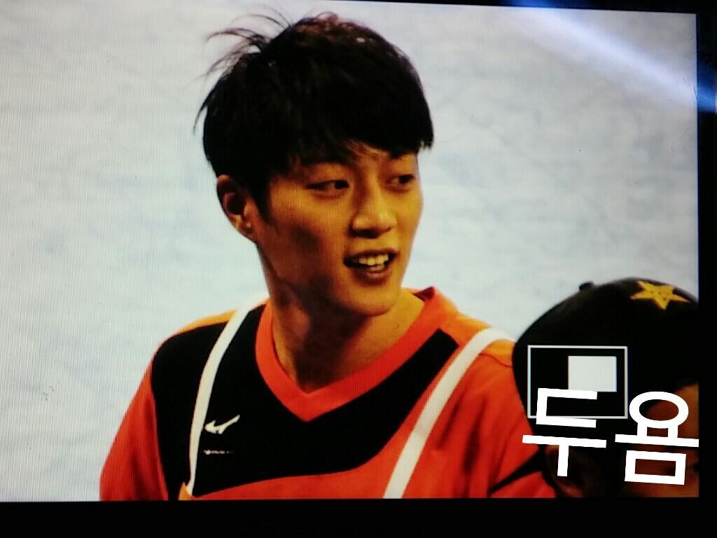  [PICS + FANTAKEN][13.01.14] DooJoon @ Idol Champion 2014 6d045b8fgw1eci381e1i1j20sg0lcwg2