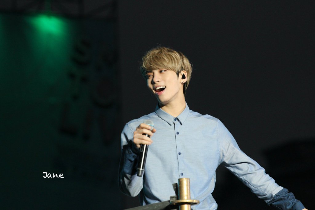 150321 Jonghyun @ 'SMTOWN Live World Tour' en Taiwan. 722dc1c3jw1eqej16gne1j21kw11xq9c