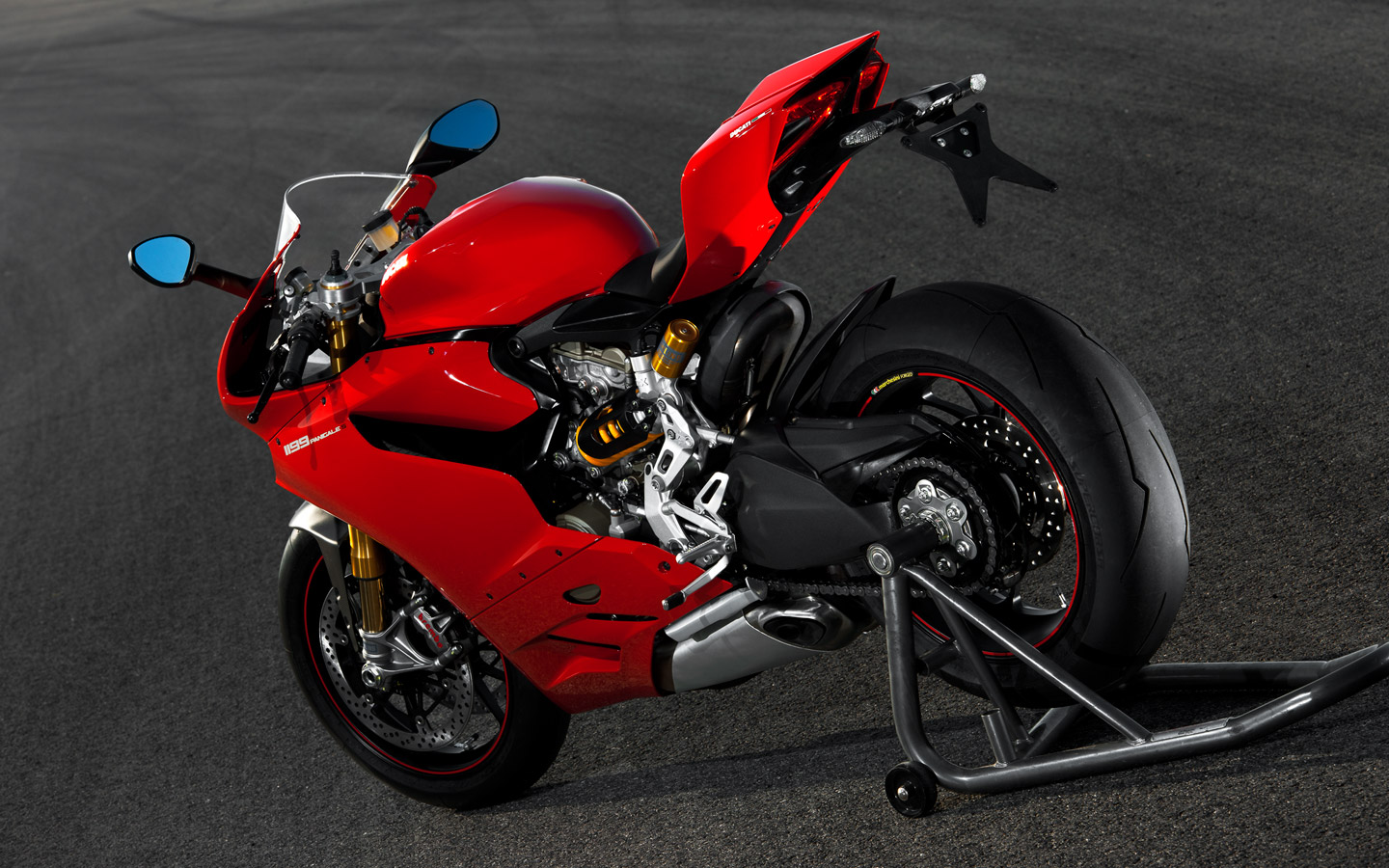 Ducati 1199 Panigale........... 13