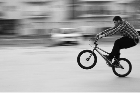 8 Effects Every Photographer Should Know About Panning-effect-bike-photography