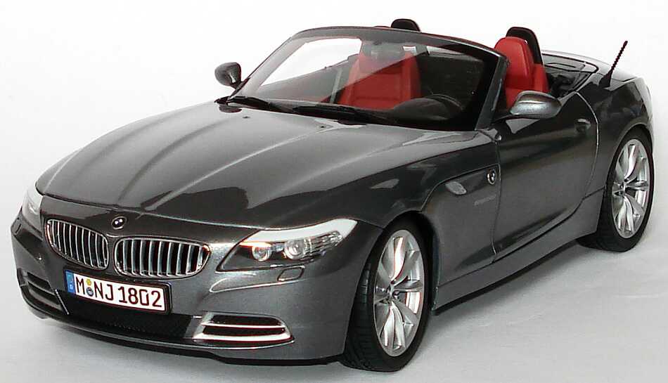 Novedades Kyosho 1zu18_BMW_Z4_Roadster_E89_spacegraumet_BMW_Kyosho_80432147085_17350_09