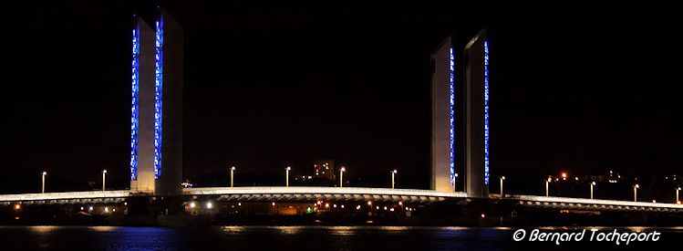 La ville de BORDEAUX  - Page 4 Lumieres-pont-chaban-01