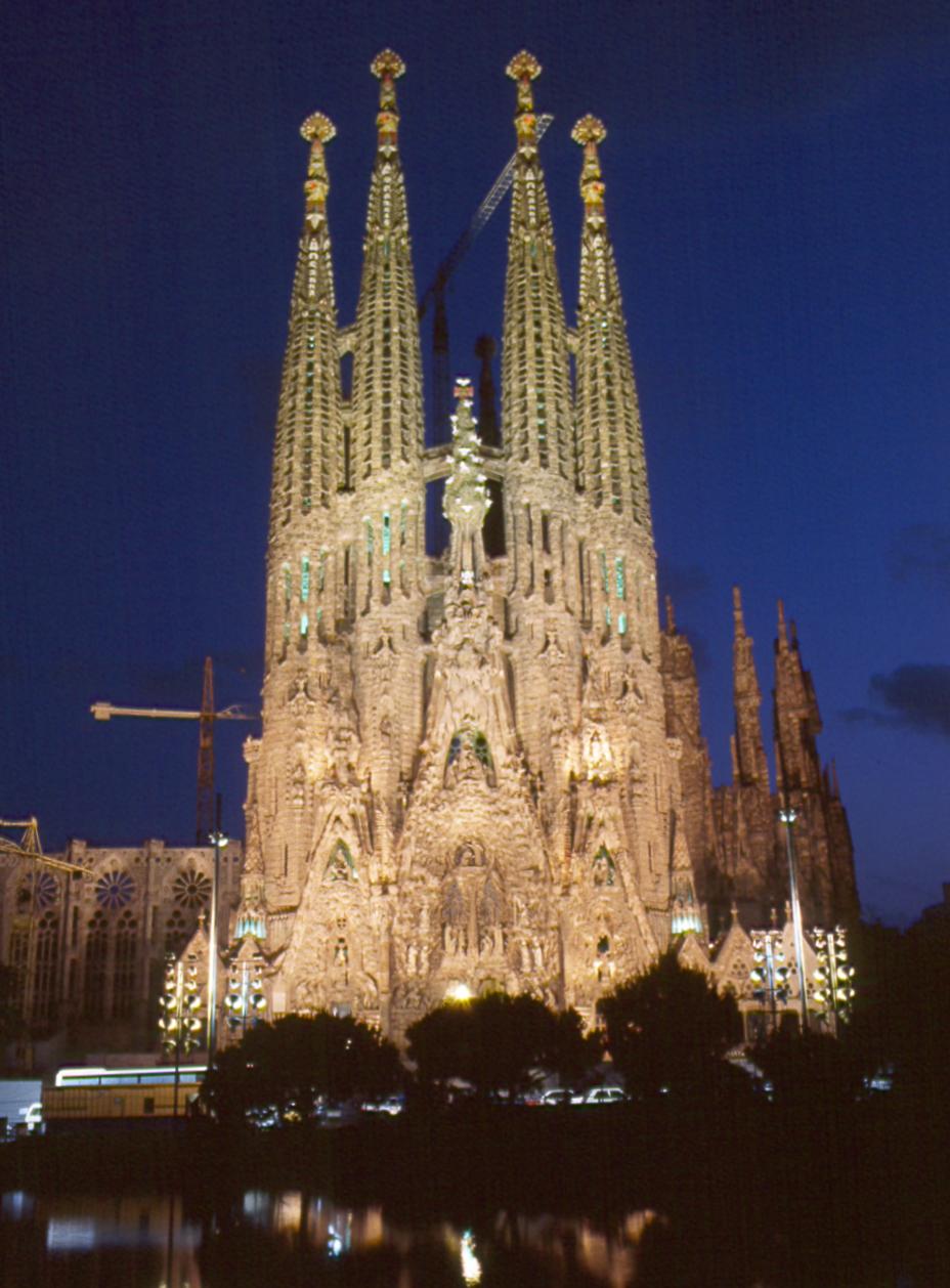 PAISAJES La_sagrada_familia1-wallpaper