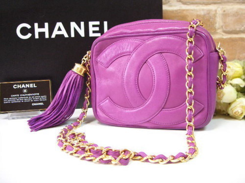 جبتلكم مجموعة شنط جميلة من chanel وبكل الالوان 51318168522