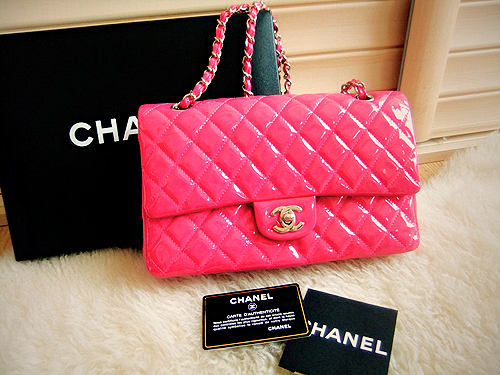 جبتلكم مجموعة شنط جميلة من chanel وبكل الالوان 81318166830