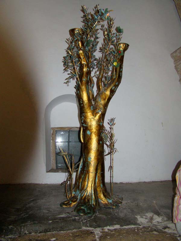 Thăm NHÀ TIỆC LY 02%20bronze%20olive%20tree